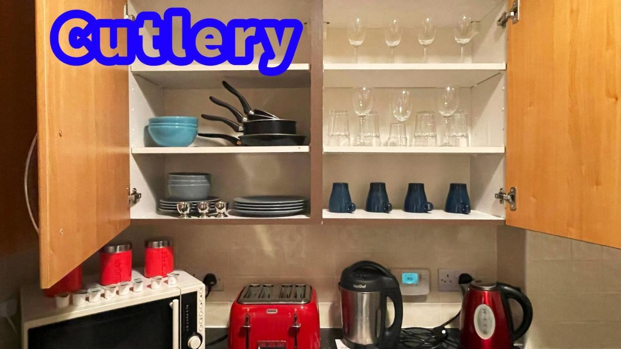 2 Bedrooms Entire Apartment Self Check In Kelty Exteriör bild