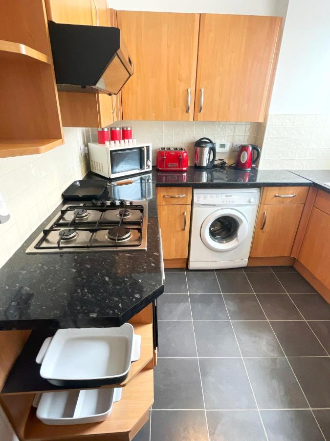 2 Bedrooms Entire Apartment Self Check In Kelty Exteriör bild