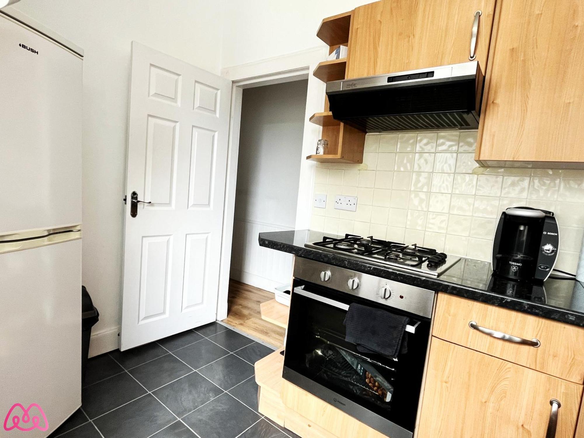 2 Bedrooms Entire Apartment Self Check In Kelty Exteriör bild
