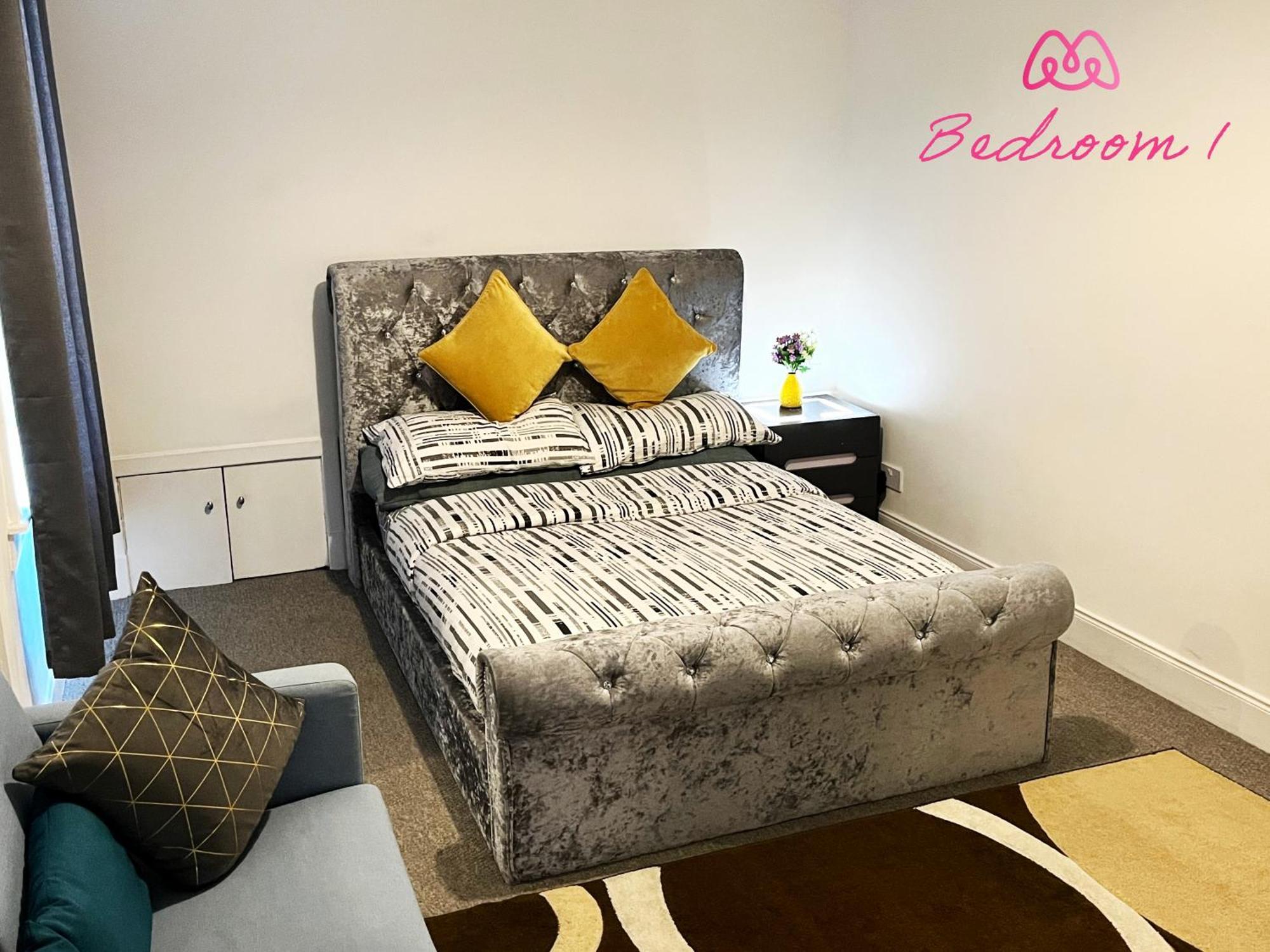 2 Bedrooms Entire Apartment Self Check In Kelty Exteriör bild
