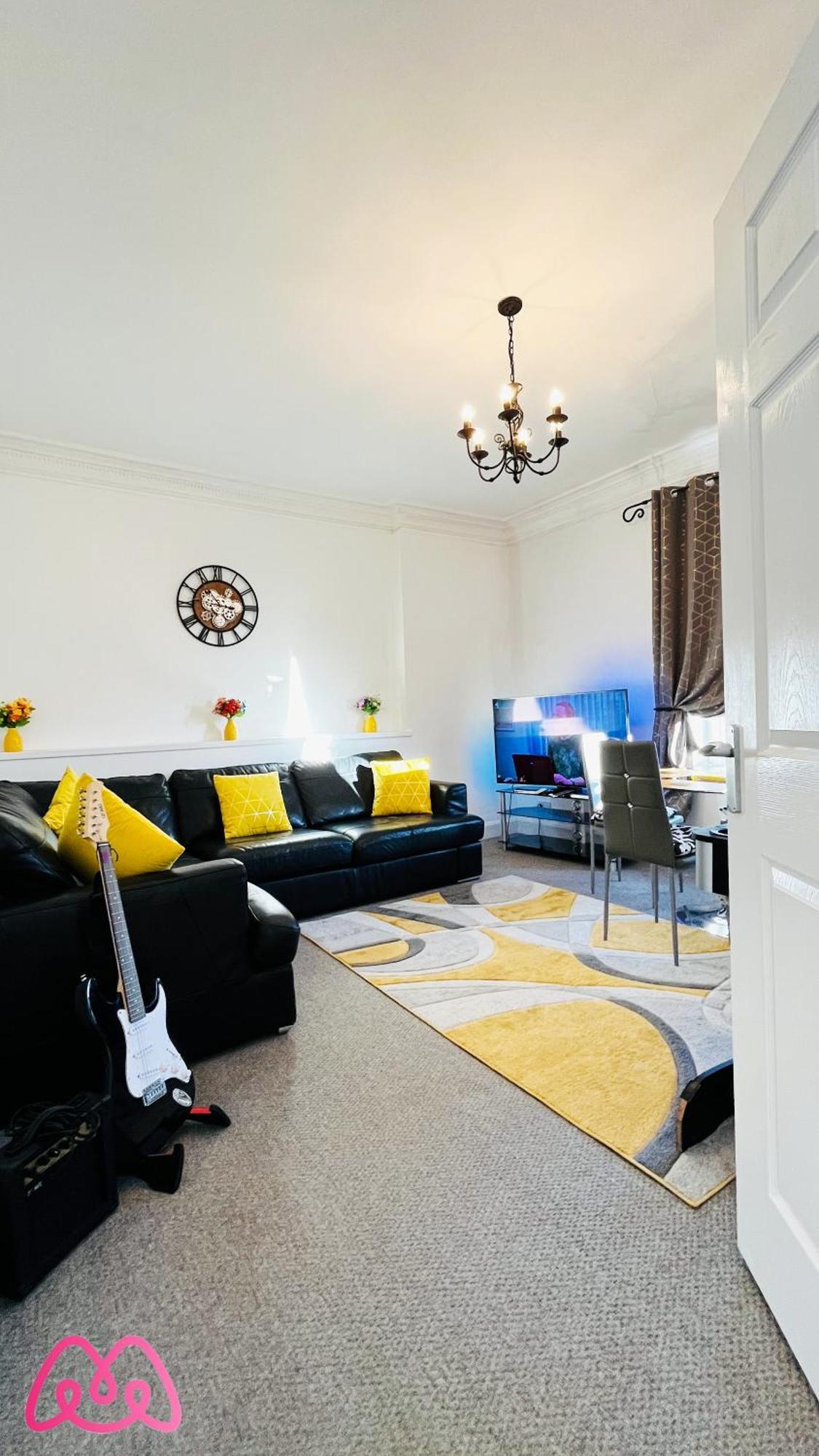 2 Bedrooms Entire Apartment Self Check In Kelty Exteriör bild