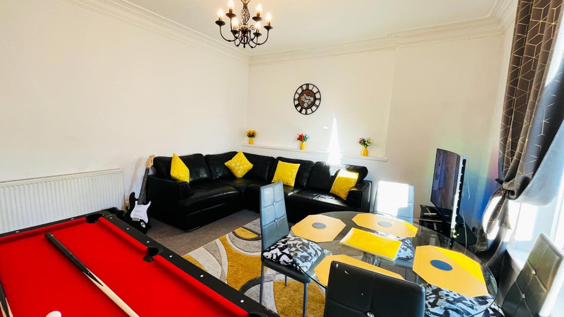 2 Bedrooms Entire Apartment Self Check In Kelty Exteriör bild